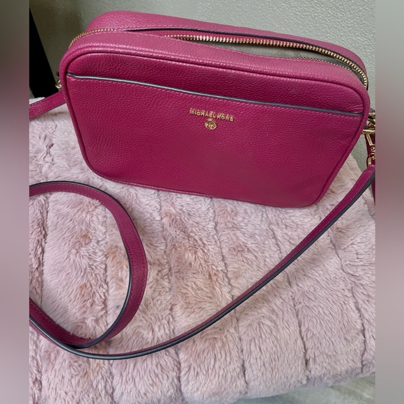 Michael Kors Jet Set Charm East West Leather Camera Crossbody - Picture 1 of 9